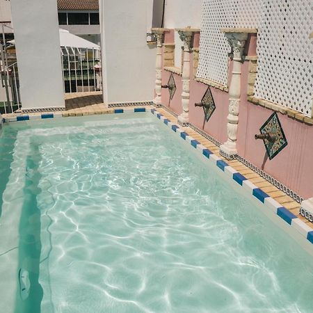 Apartamentos Abreu Suites Seville Luaran gambar