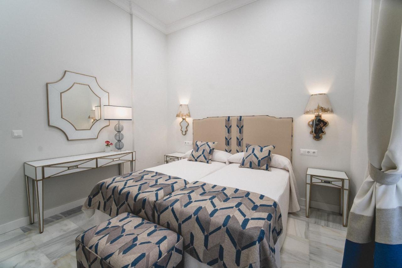 Apartamentos Abreu Suites Seville Luaran gambar