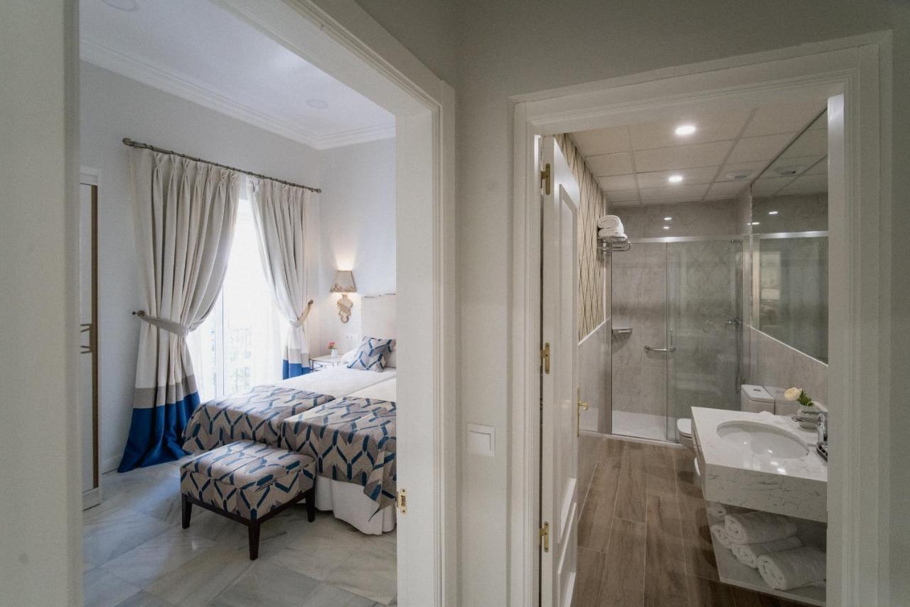 Apartamentos Abreu Suites Seville Luaran gambar