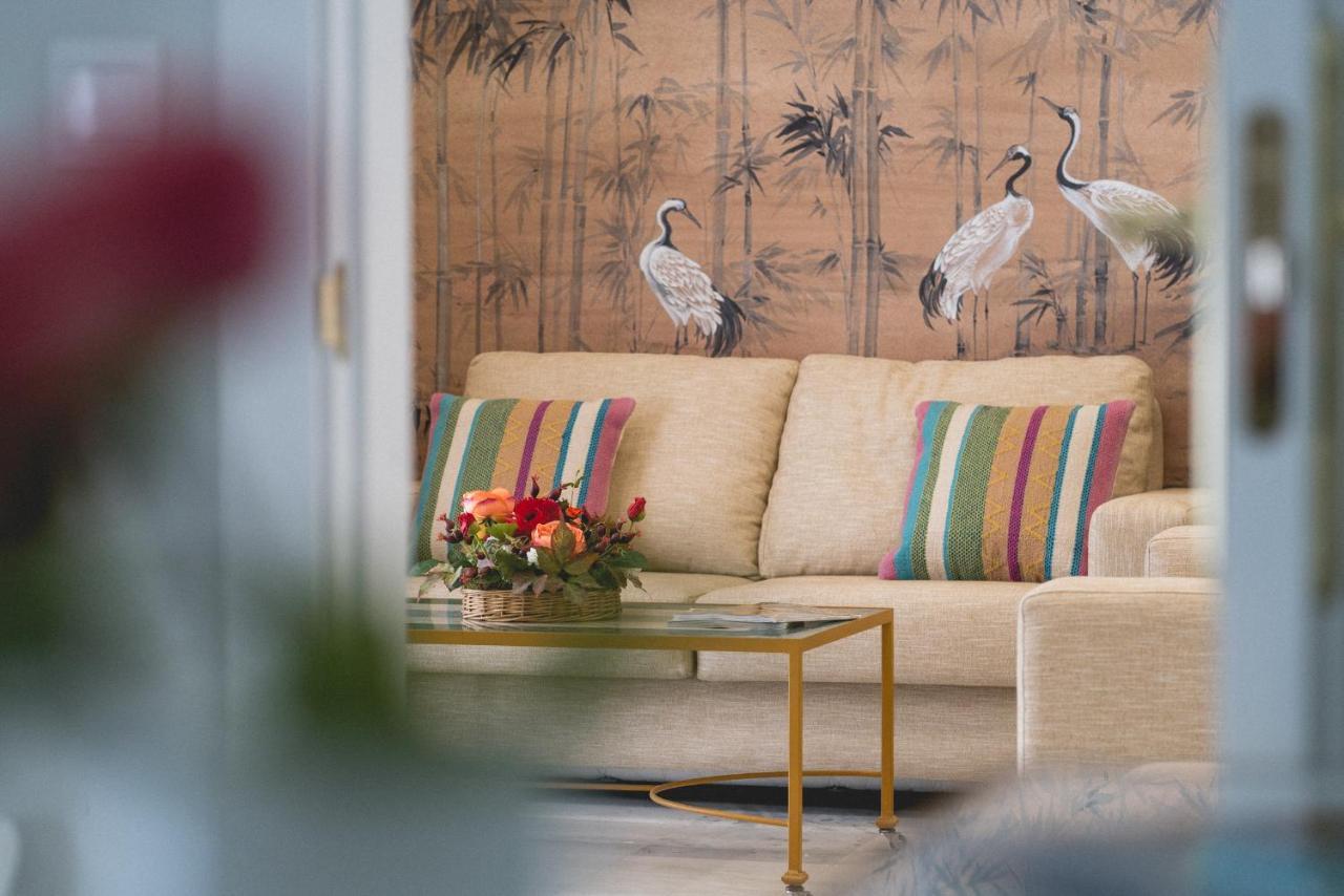 Apartamentos Abreu Suites Seville Luaran gambar