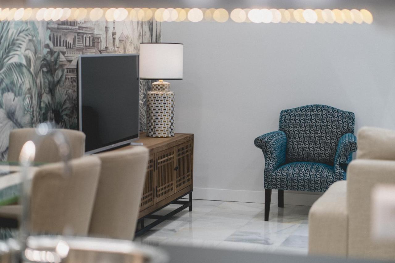 Apartamentos Abreu Suites Seville Luaran gambar