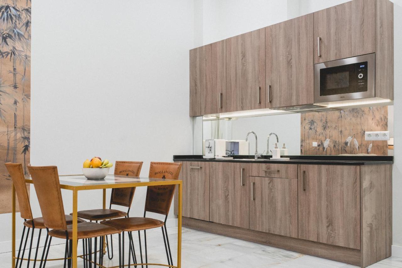 Apartamentos Abreu Suites Seville Luaran gambar