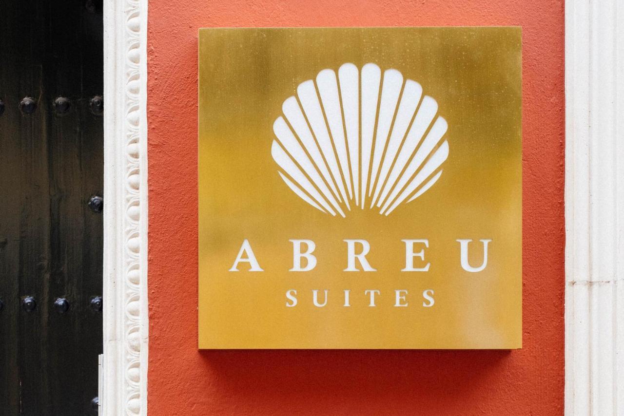 Apartamentos Abreu Suites Seville Luaran gambar