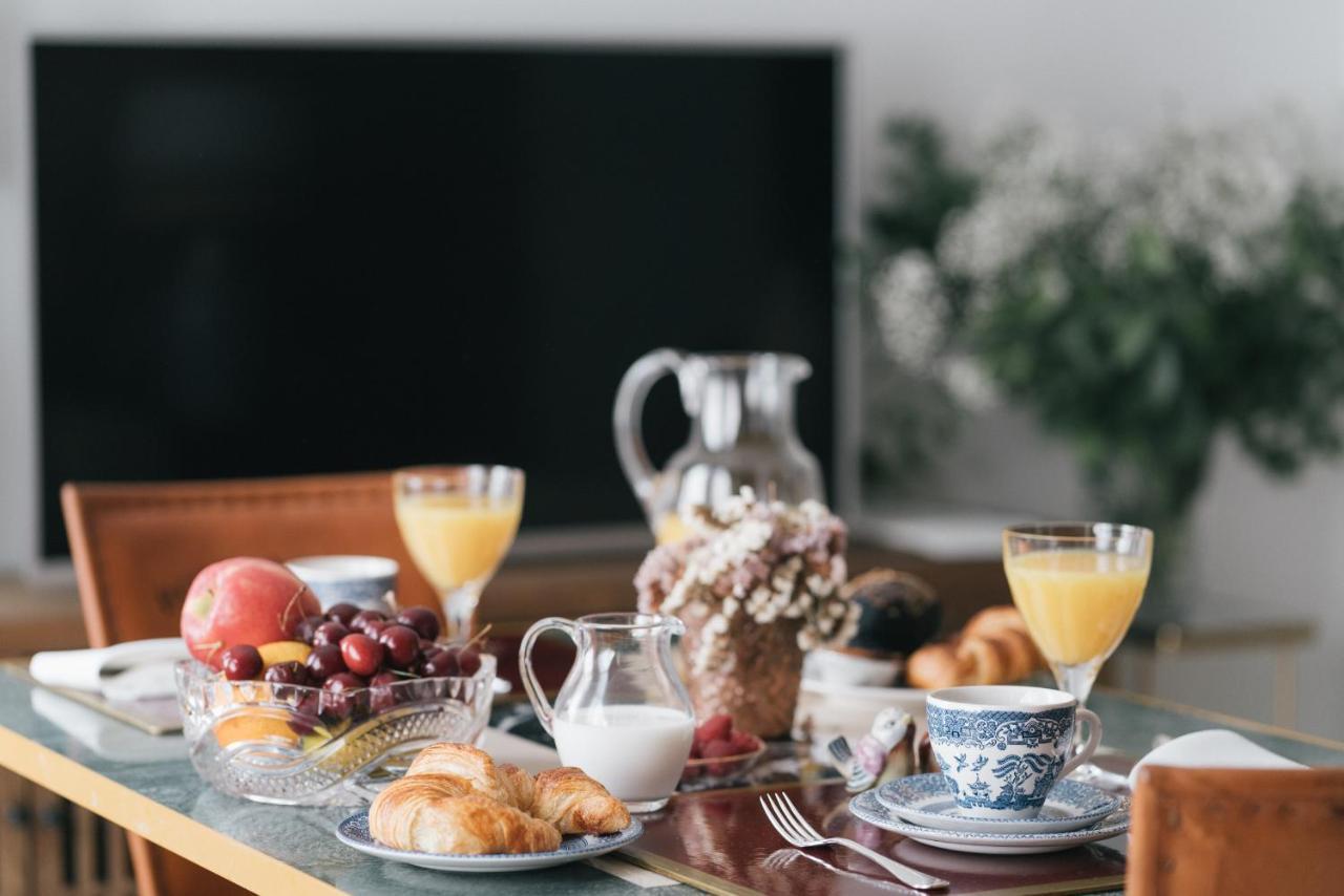 Apartamentos Abreu Suites Seville Luaran gambar