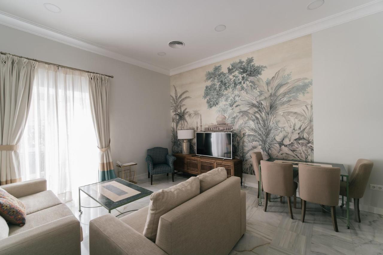 Apartamentos Abreu Suites Seville Luaran gambar