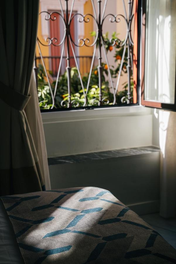Apartamentos Abreu Suites Seville Luaran gambar