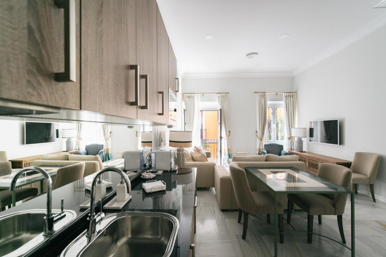 Apartamentos Abreu Suites Seville Luaran gambar